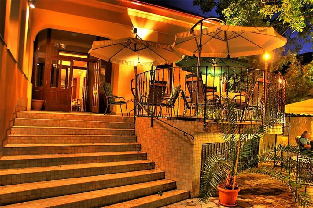 Hotel Rokoko Kosice Luaran gambar