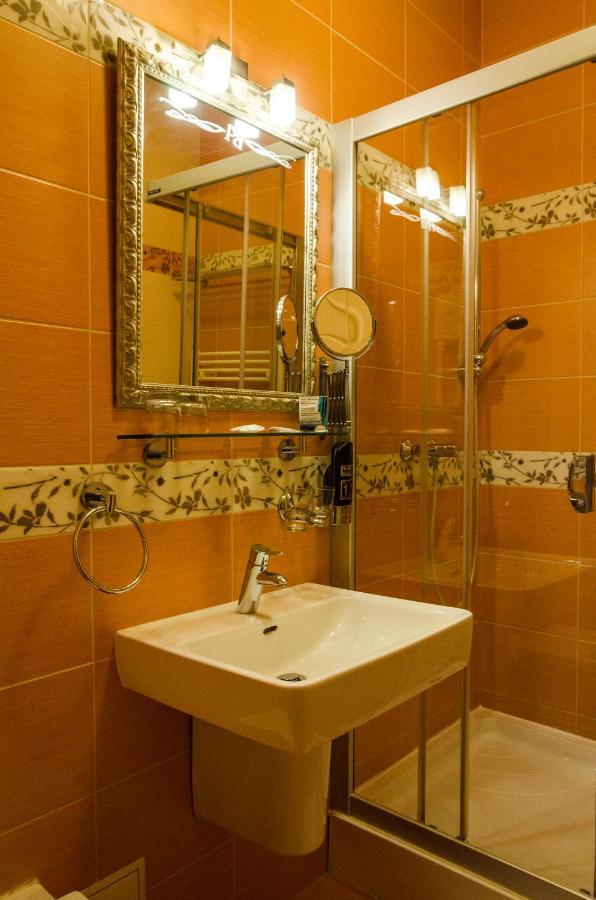 Hotel Rokoko Kosice Luaran gambar