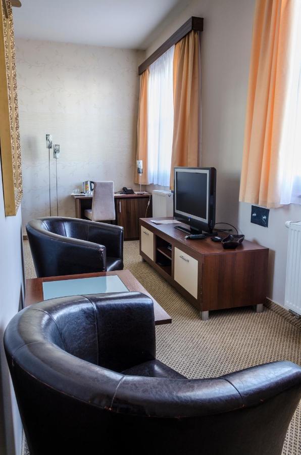 Hotel Rokoko Kosice Luaran gambar
