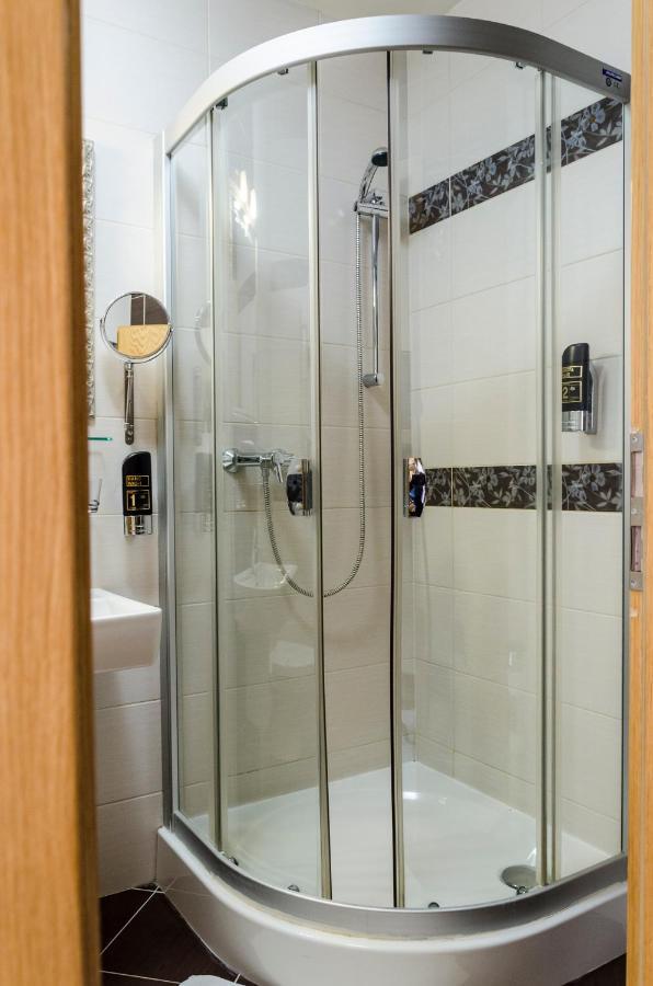 Hotel Rokoko Kosice Luaran gambar